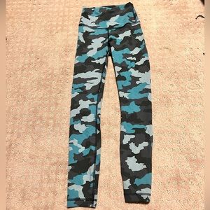 Lululemon women’s align size 2 leggings in blue camo